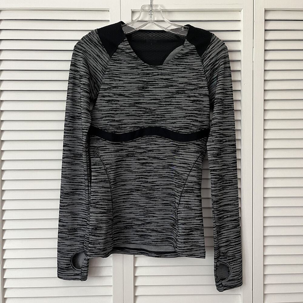 Pearl Izumi activewear long sleeve space dye black and gray top, size S, outdoor